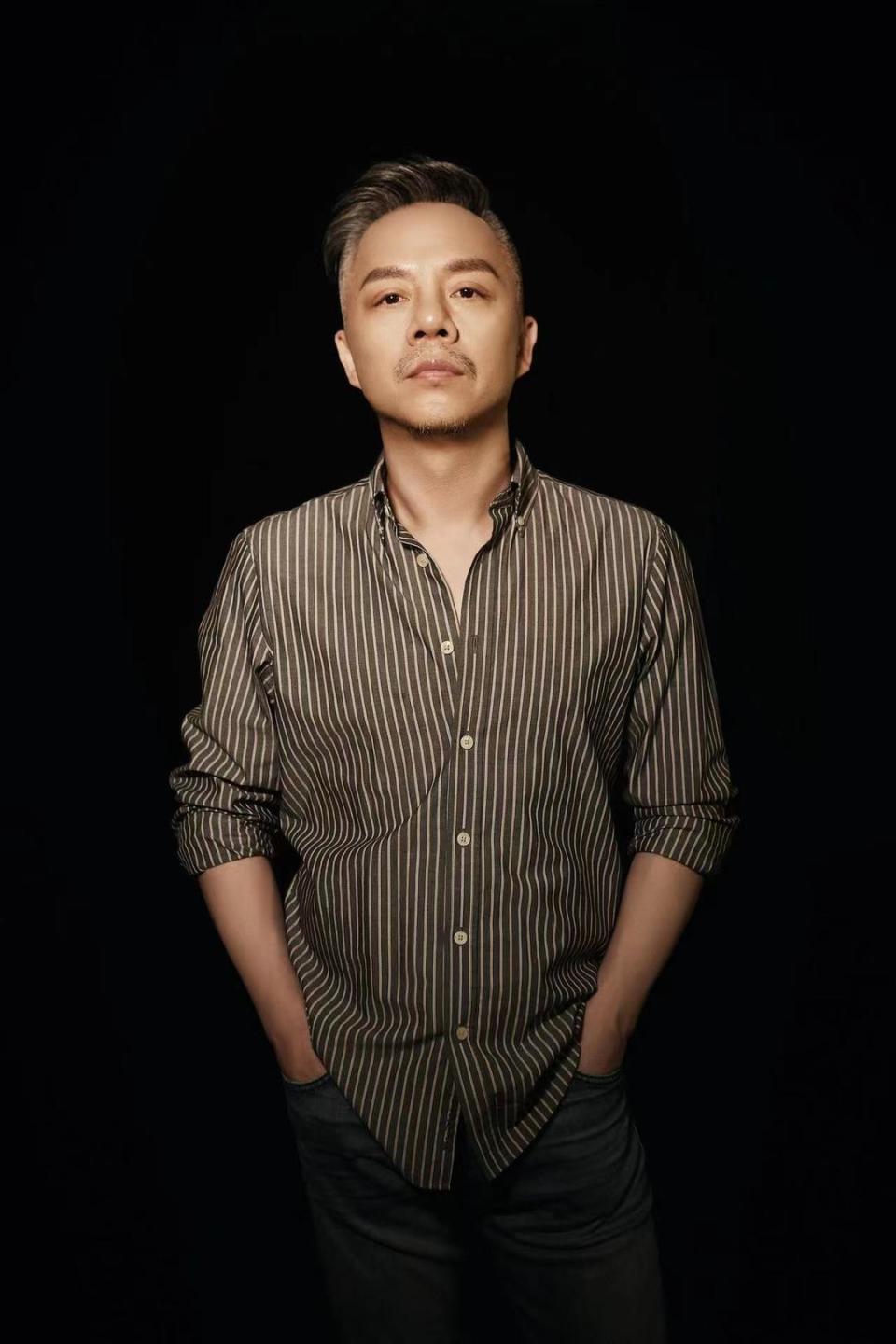 音乐总监李晓东制作人刘俊麟可以确认的是,预热的《远方》已经开启"像