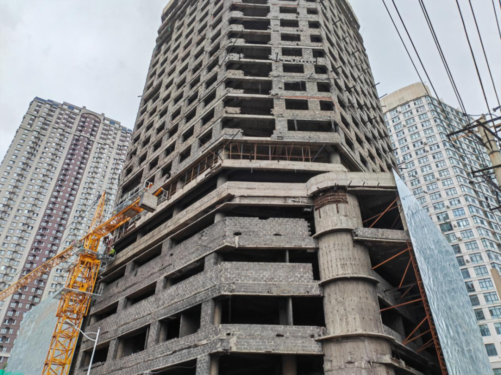 停工近30年,哈尔滨最老烂尾楼要拆了_腾讯新闻