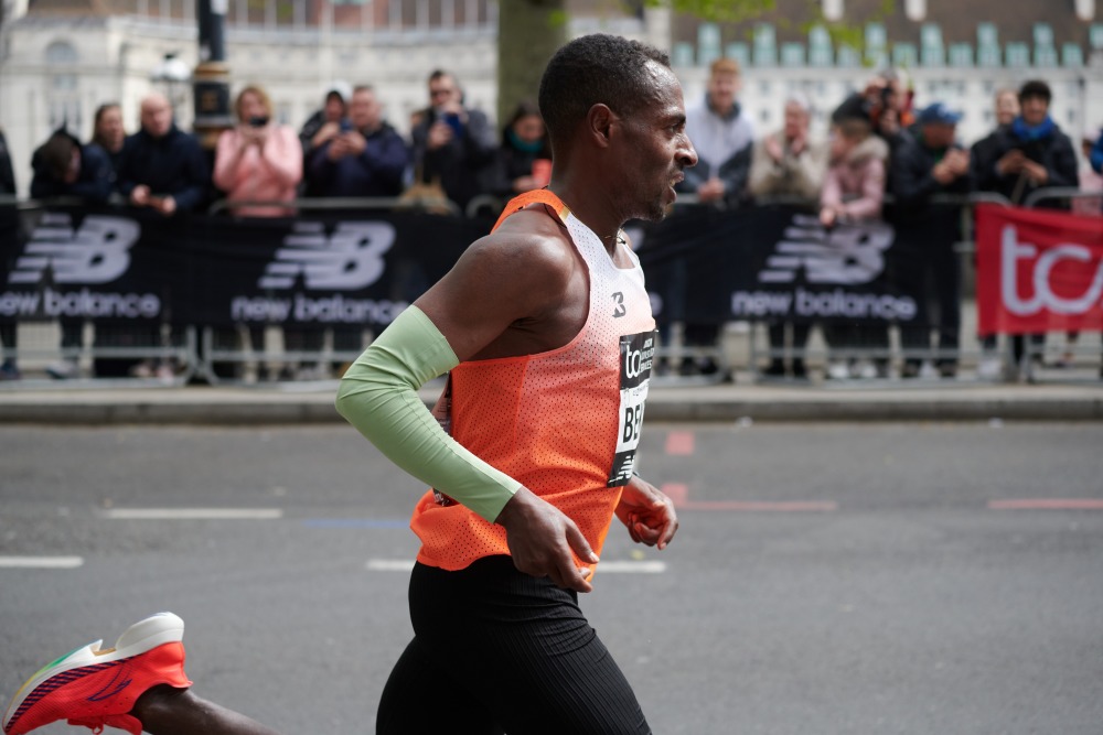 贝克勒马拉松完赛 曾获得04奥运万米金牌 08奥运摘两金