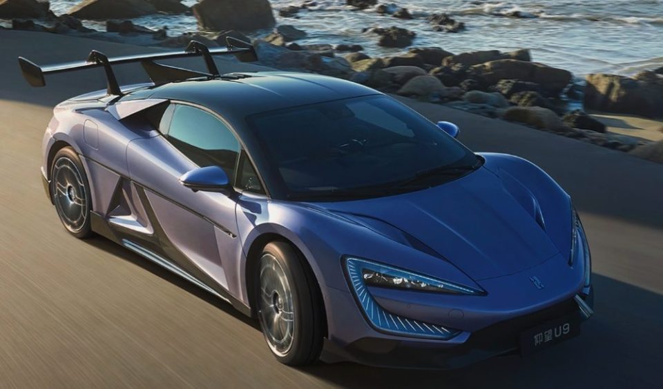 168万元的仰望u9正式上市 能否树立跑车圈的新标杆?_腾讯新闻