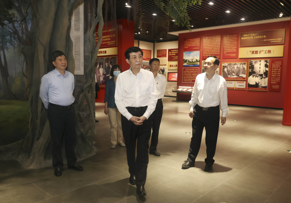 （时政）王沪宁在福建考察