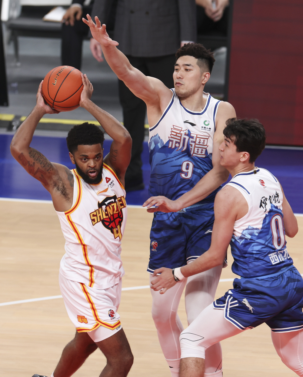 篮球cba常规赛新疆伊力特胜深圳马可波罗