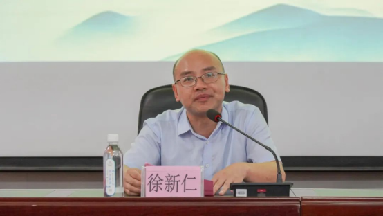 资溪一中举办健康之路中国式文化修身讲座