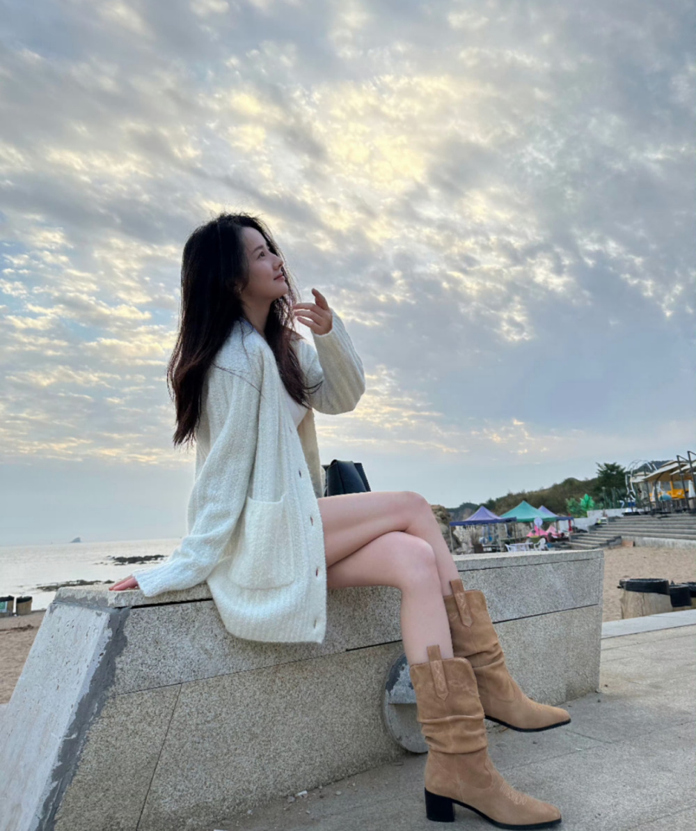 《唐诡2》中的女演员换上现代装,最美的不是郜思雯,而是景如洋