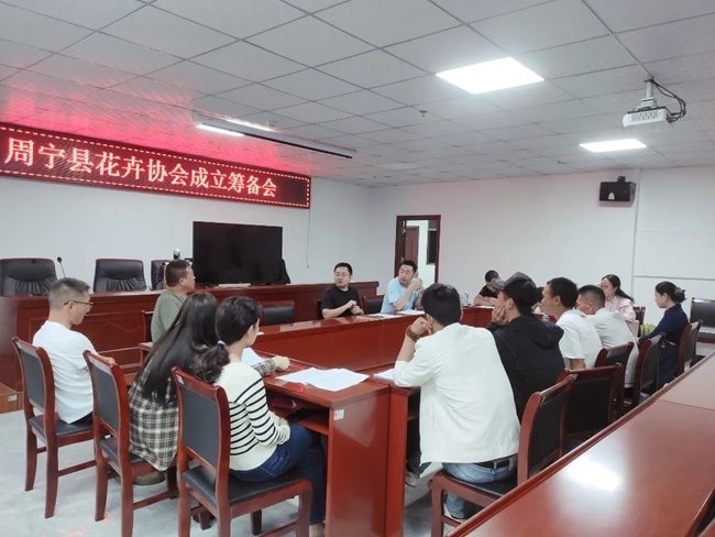 福建省林业局挂职干部王李银:为周宁高山冷凉花卉产业发展寻找"金钥匙