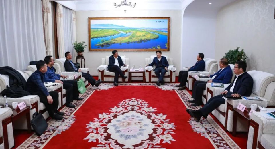 张冠武会见辽宁省庄河市副市长祝庆辉一行