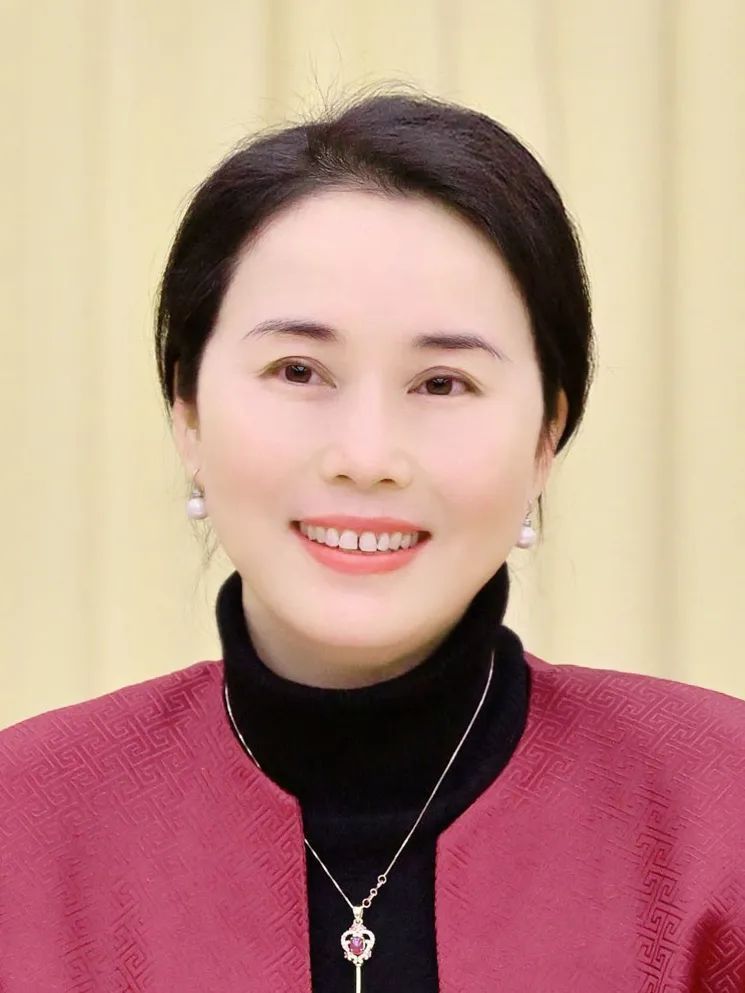 周虹代表:帮助弱势群体远离伤害_腾讯新闻