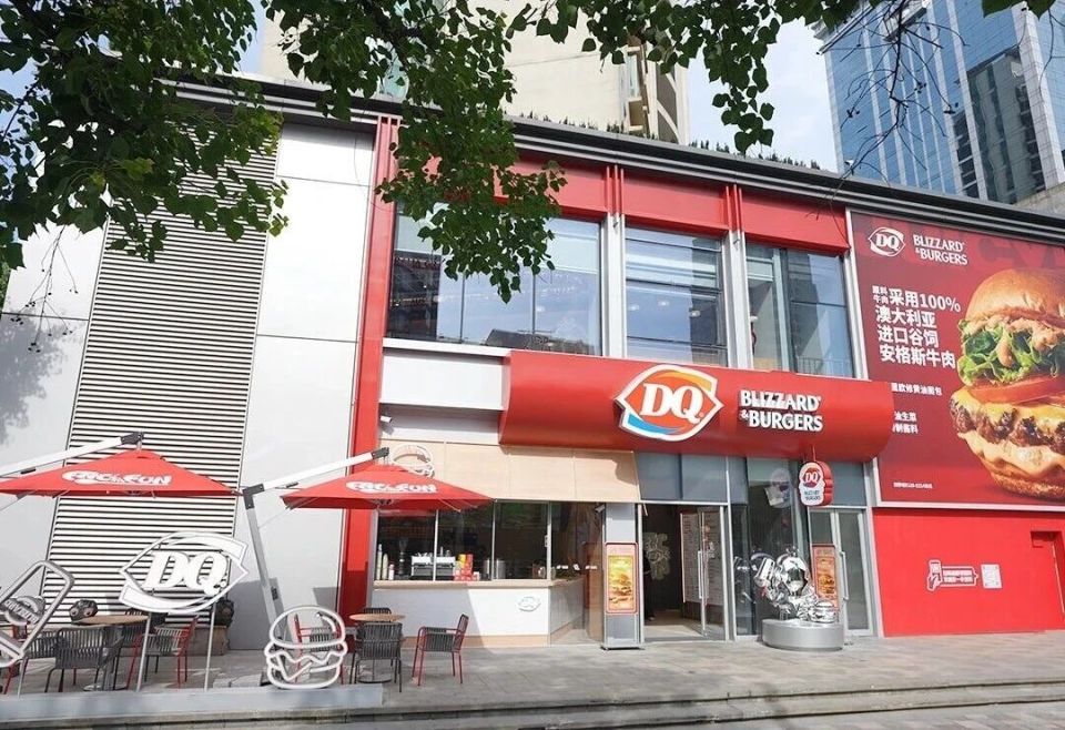 两天连开三店都卖手作汉堡，M Stand动真格了？_腾讯新闻