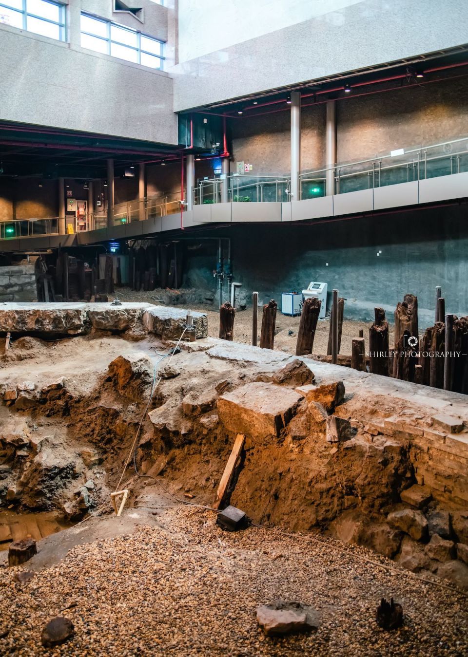 上海闹市地下10米深处,封印着700年前的神秘遗迹,终结了"上海渔村说"