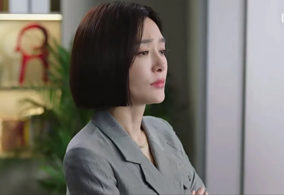 毕业以后就没谈过恋爱,直到重新遇到丁宁……管文是职业女性的代表