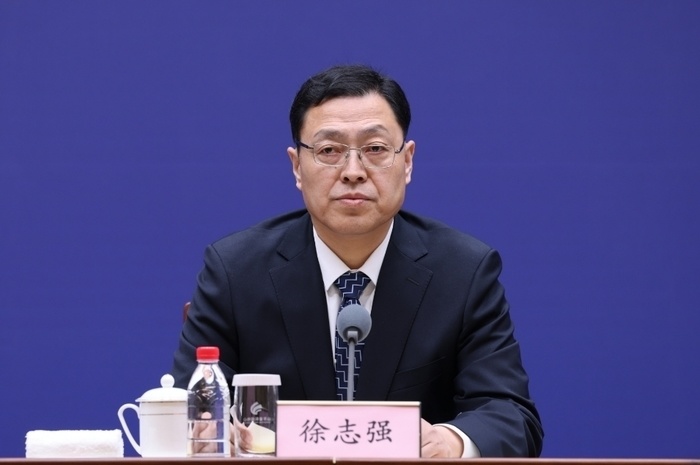 山东省政府新闻办召开新闻发布会,邀请山东省煤田地质局副局长徐志强