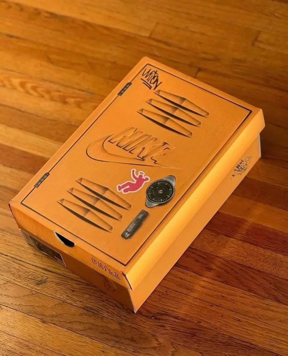 union x nike 最新实物曝光!特殊鞋盒头一次见!