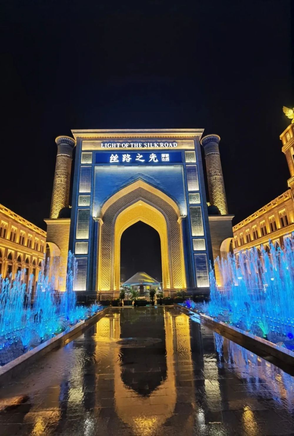 图片来源:尼勒克零距离5月19日,在尼勒克县广场