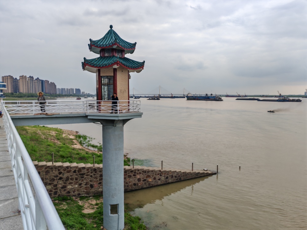 洞庭湖"变大"了?持续降水导致水位上升,水面面积8天扩大300平方公里_