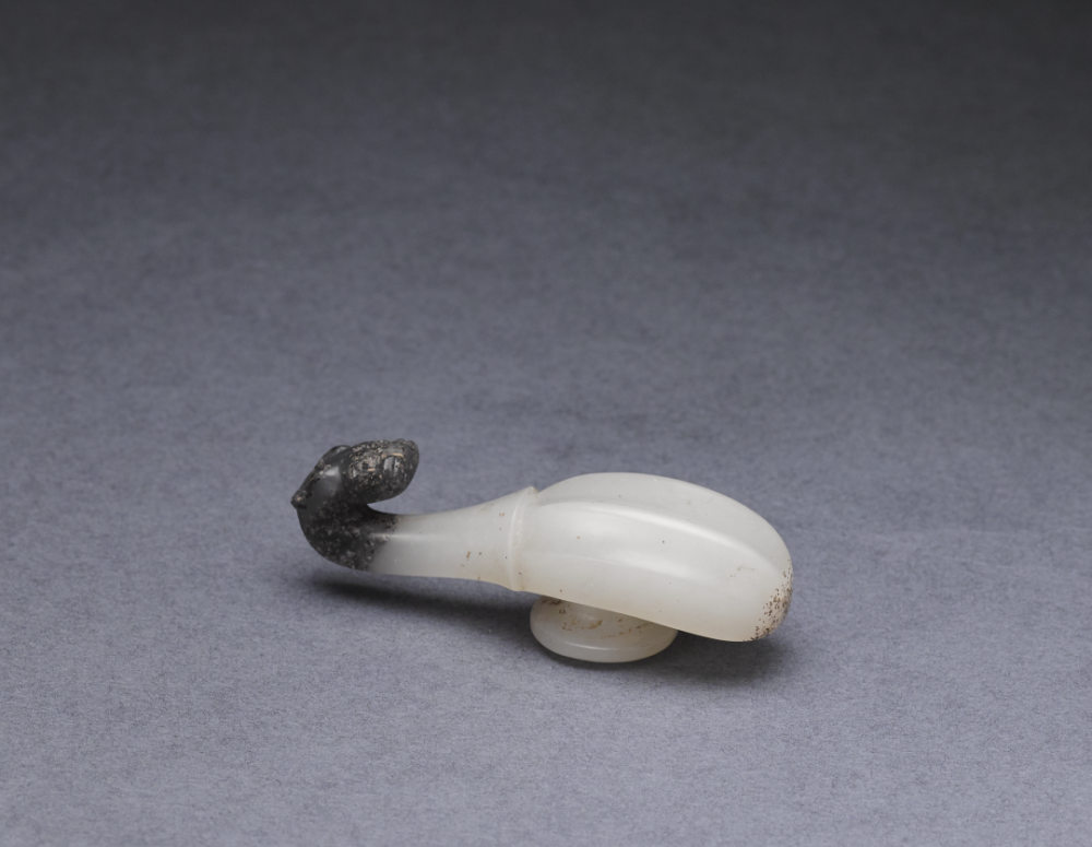 片玉钩玄——上海市文物交流中心藏玉带钩展明日开幕_腾讯新闻