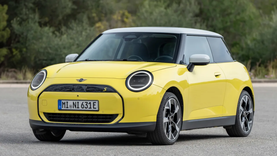 保持驾驶乐趣,全新mini cooper纯电动版实拍图发布