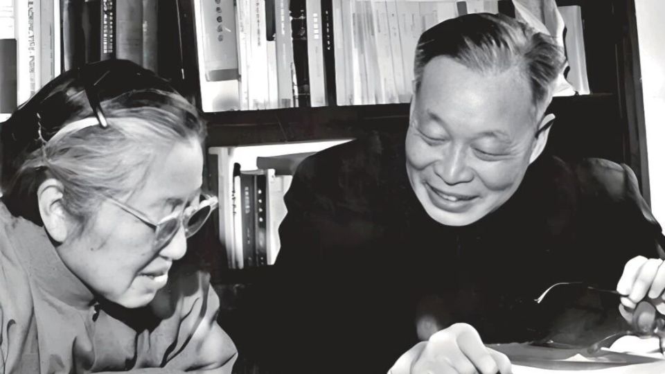 钱三强：不做“原子弹之父”，甘为“铺路石” | 科学家作风学风故事_腾讯新闻