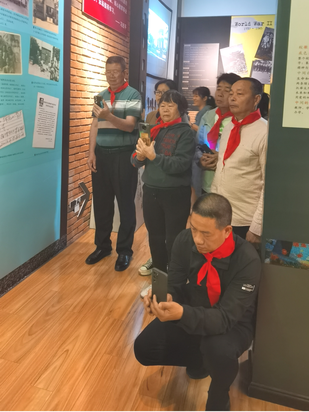 南侨机工英雄曹伍钧后代交流活动走进西山区侨光小学