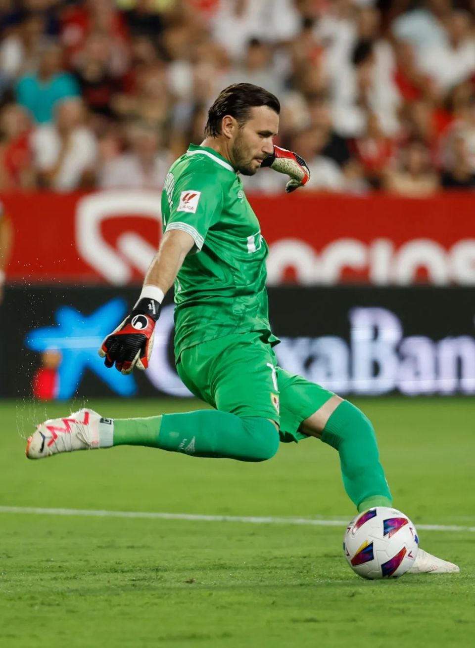 国际比赛日多人登场,奥布拉克挺进欧洲杯正赛!