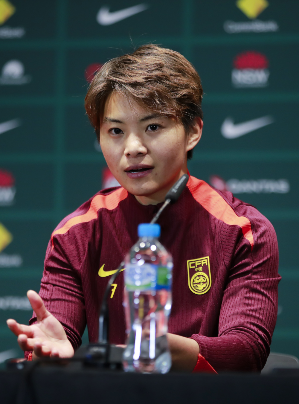 足球——中澳友谊赛:中国女足不敌澳大利亚女足