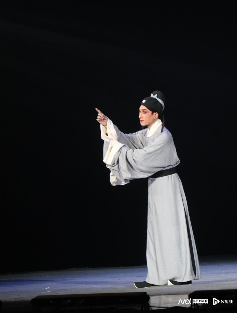 九龄"回家"座无虚席,"一城一剧"讲好广东故事_腾讯新闻