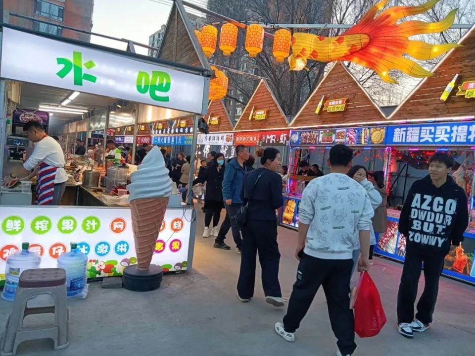 好消息!东风路夜市热闹开市