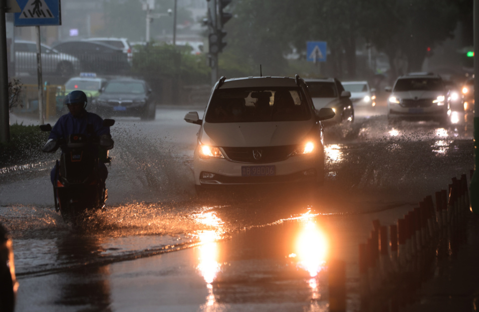 风雨交加要持续