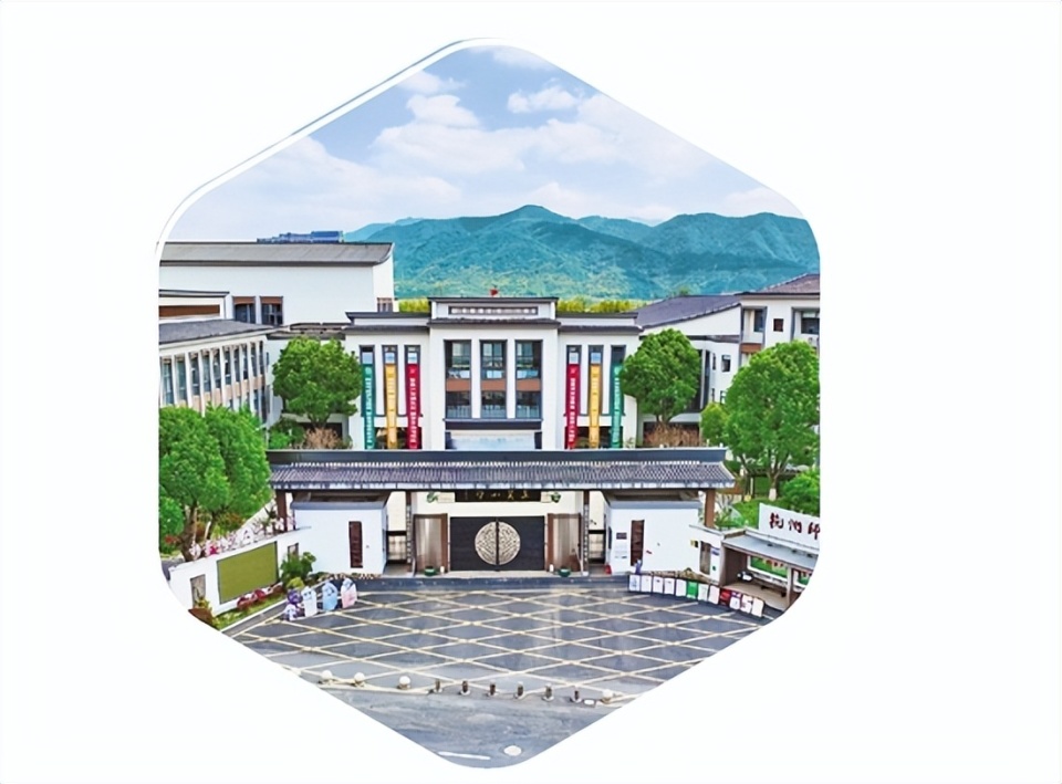 富阳区鹿山中学图片