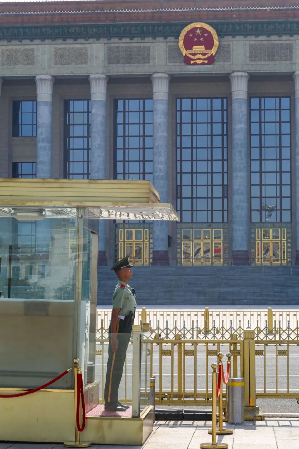 67万家灯火下的夏日图景,北京武警为您守护