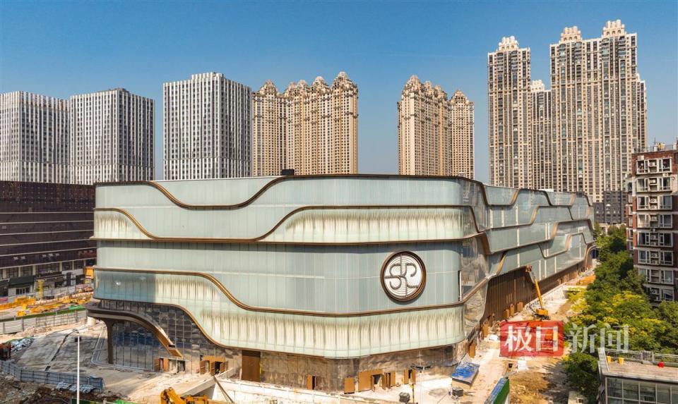立面完工，“全球店王”武汉SKP露出真容_腾讯新闻