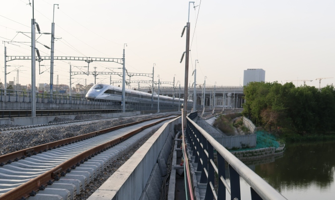 广清城际南延线冲刺全线“电通”，预计今年通车_腾讯新闻