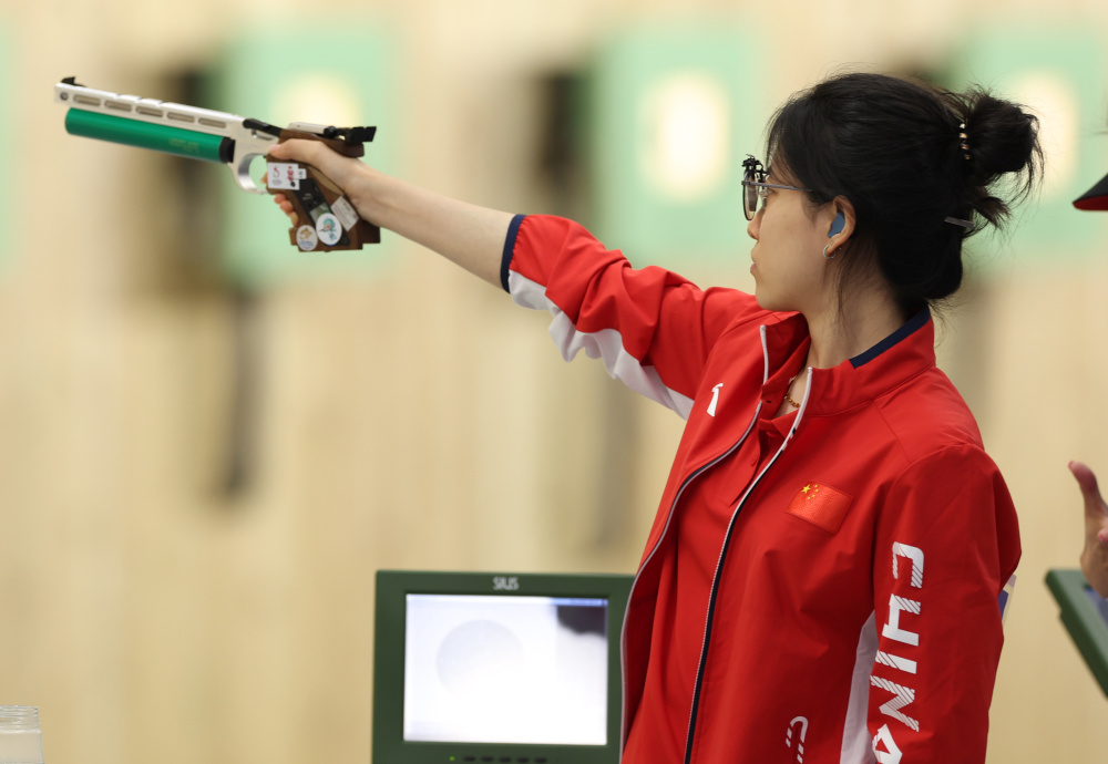 射击——中国队获女子10米气手枪团体赛金牌