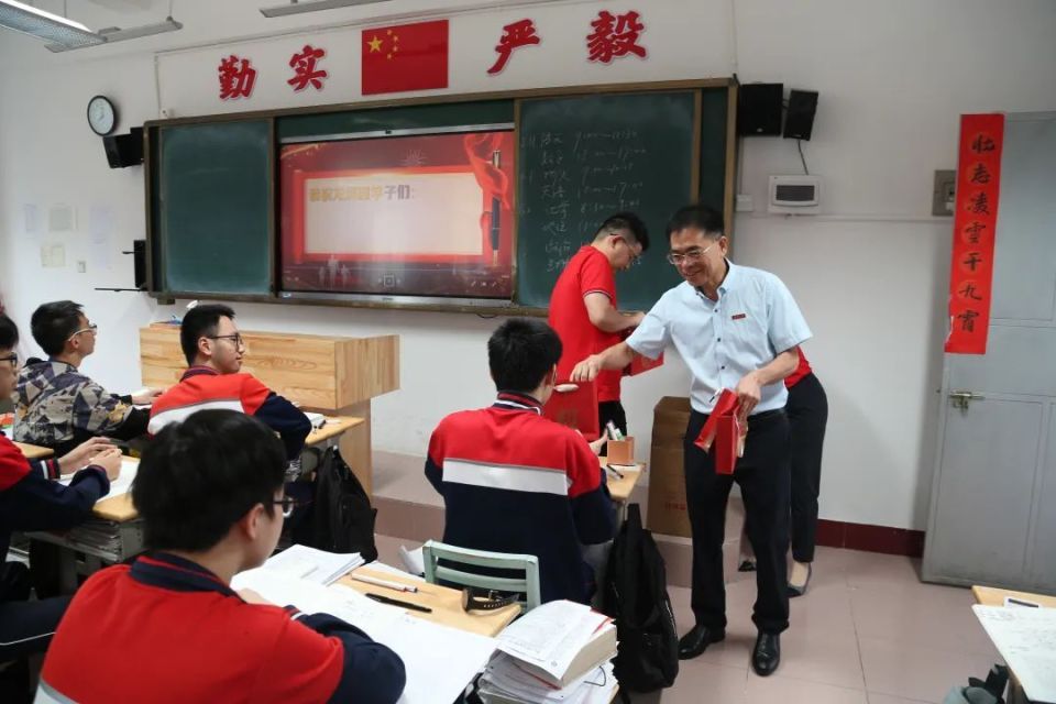 安溪一中恒兴中学安溪六中02一大早在考生到达前各系统的工作人员早早