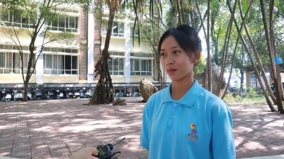 芒市开展"百名专家讲文化"理论宣讲活动