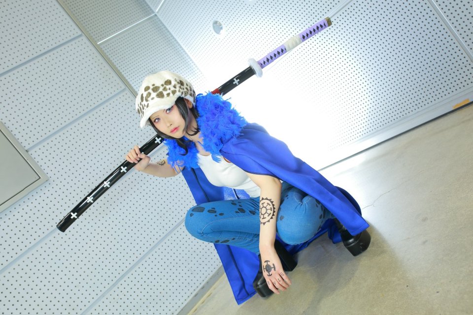 海贼王神级cos:莉莉丝神还原,四皇大妈太霸气,卡莉法超级性感_腾讯