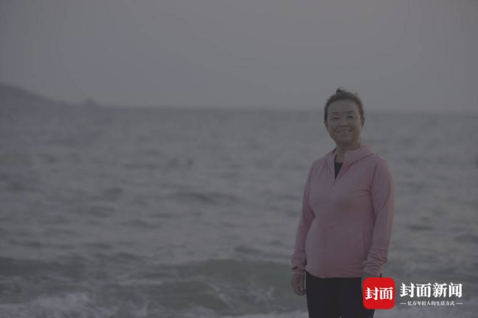 60岁自驾阿姨苏敏依然在“出走”：余生，只想为自己而活丨封面头条_腾讯新闻