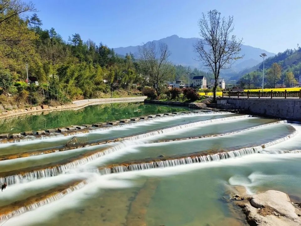 土石坝量水堰图片