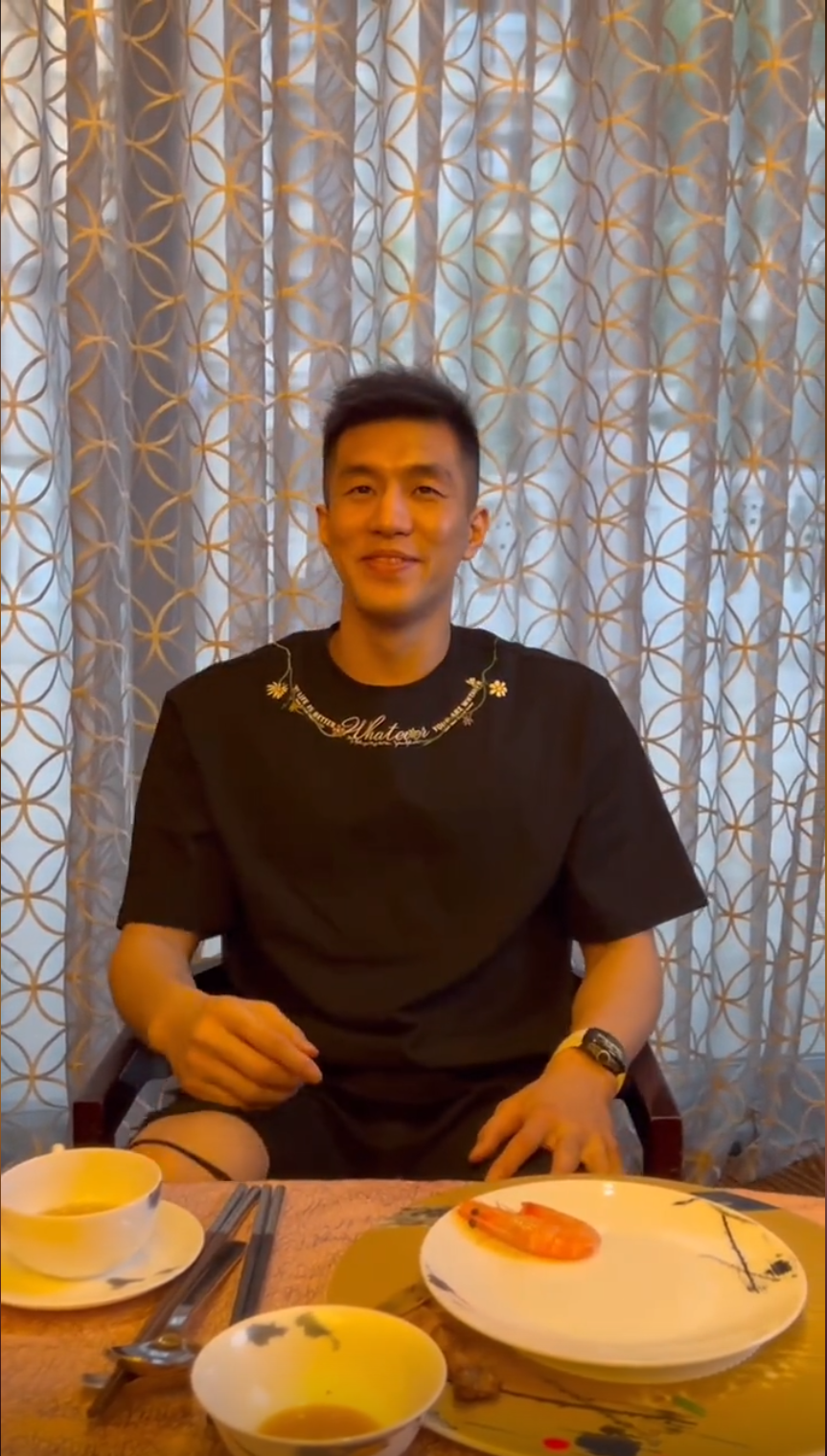 好酸郭艾伦520约刘畊宏吃饭人家两口子热吻大侄子大虾都吃不下去