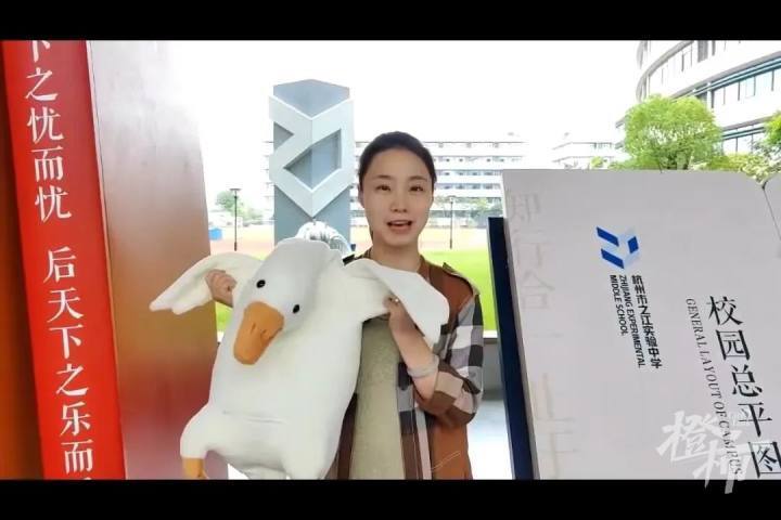 有高中老师感慨:能如此记挂三年前的毕业生,向初中学校致敬!