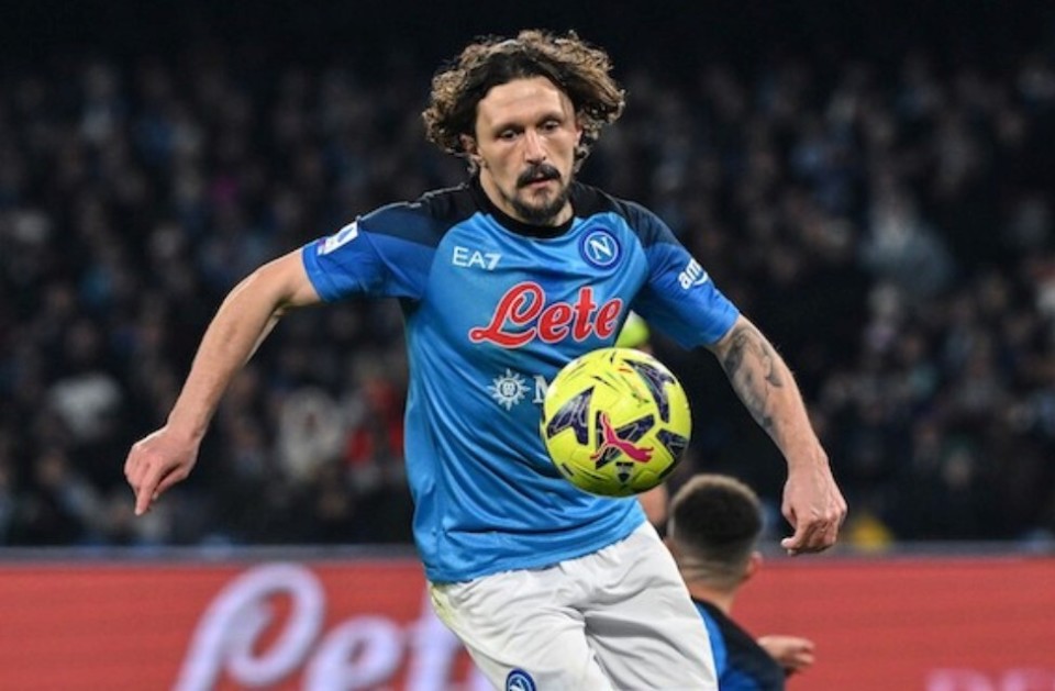 斯基拉:那不勒斯左后卫马里奥-鲁伊拒绝5支球队报价