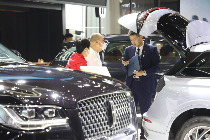 价格卷起来,新车亮起来,现场玩起来:大河国际车展开幕