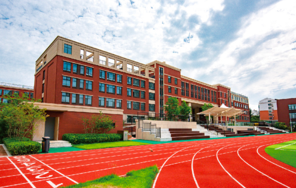 海信学校黑马是怎样炼成的