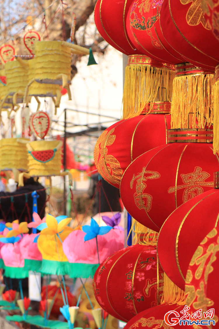 【新春走基层】红灯笼,耀新年_腾讯新闻
