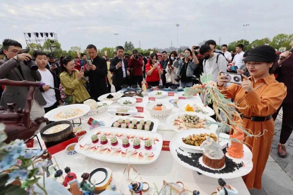 寿县:千人共品淮南豆腐