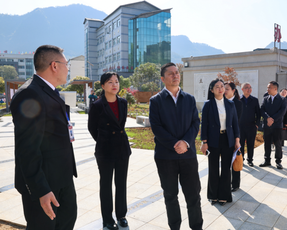 陈灿到旺草中学调研座谈_腾讯新闻