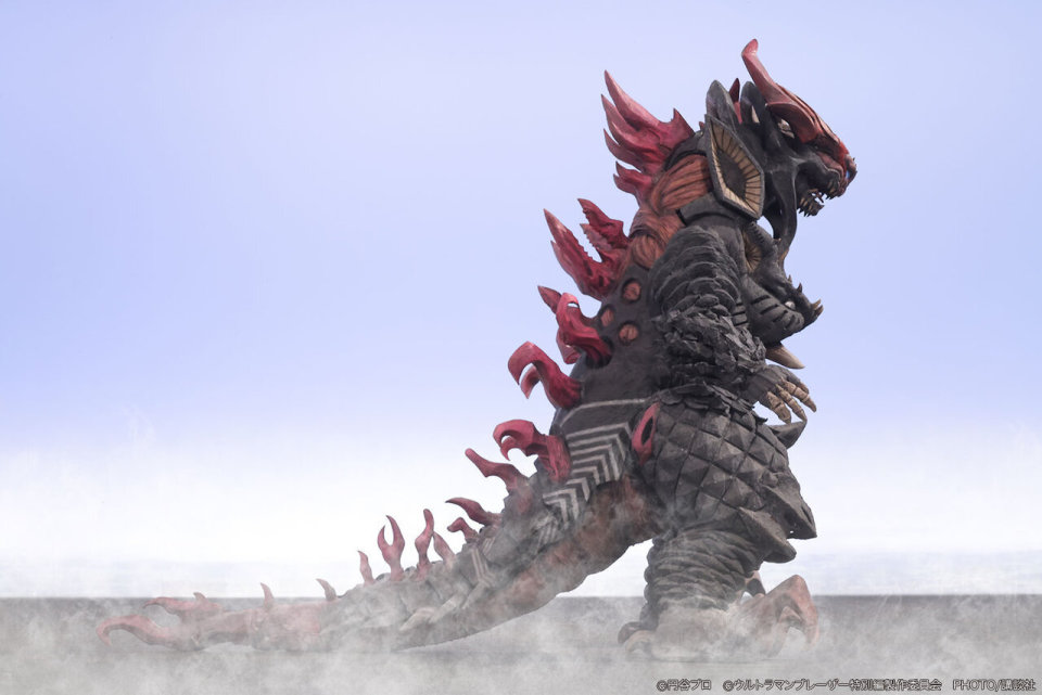 非常的舒服以及合理,不像泽塔奥特曼中的boss死龙那么掉san值还有强行