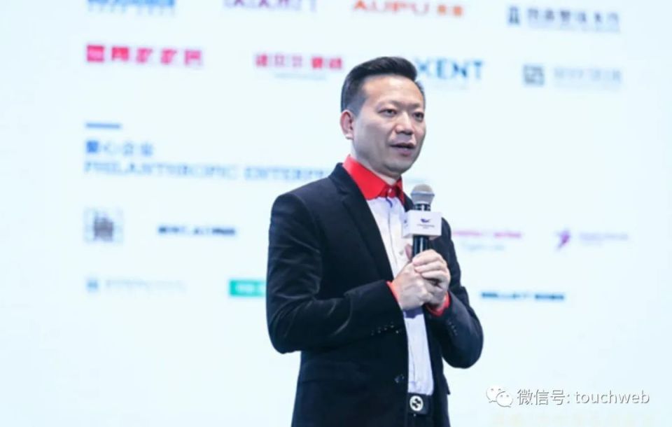 美的“太子”何剑锋对顾家家居猛砍价：顾江生家族少套现14亿_腾讯新闻