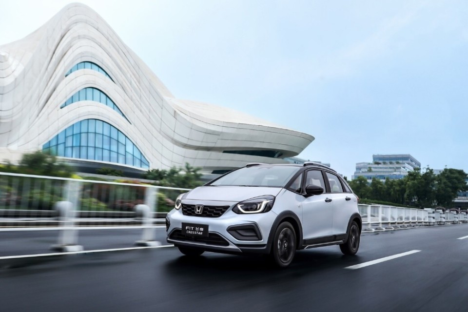 新飞度还搭载l2级别辅助驾驶系统honda sensing安全超感,集成了acc自