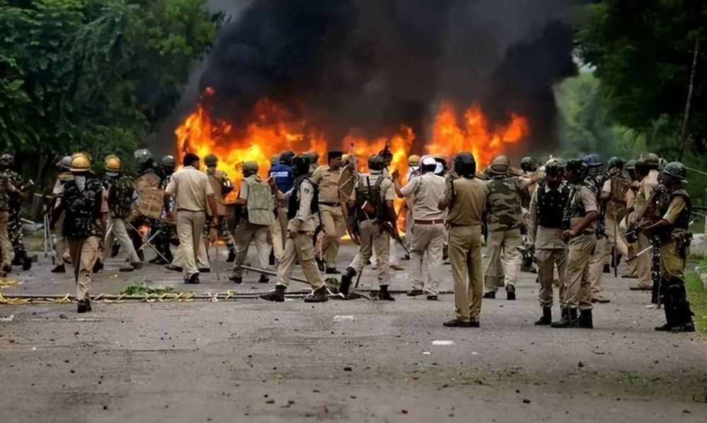 印巴爆发冲突,2名克什米尔平民被印军杀害_腾讯新闻