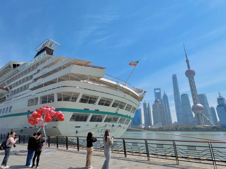 多图预警|高端邮轮,决战上海滩_腾讯新闻